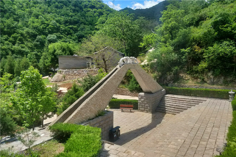 功泽园