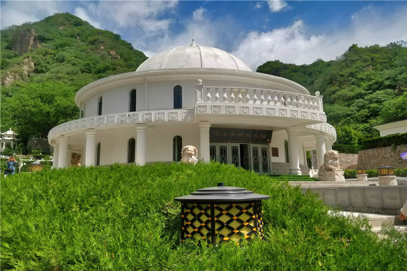 九公山陵园一角